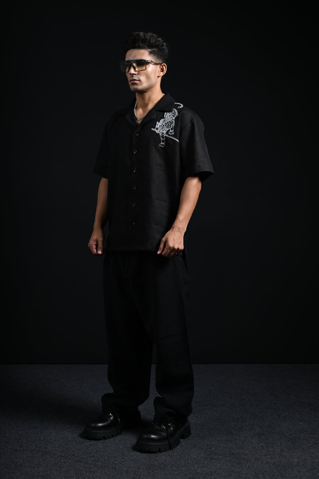THE TIGER'S BLADE LINEN SHIRT