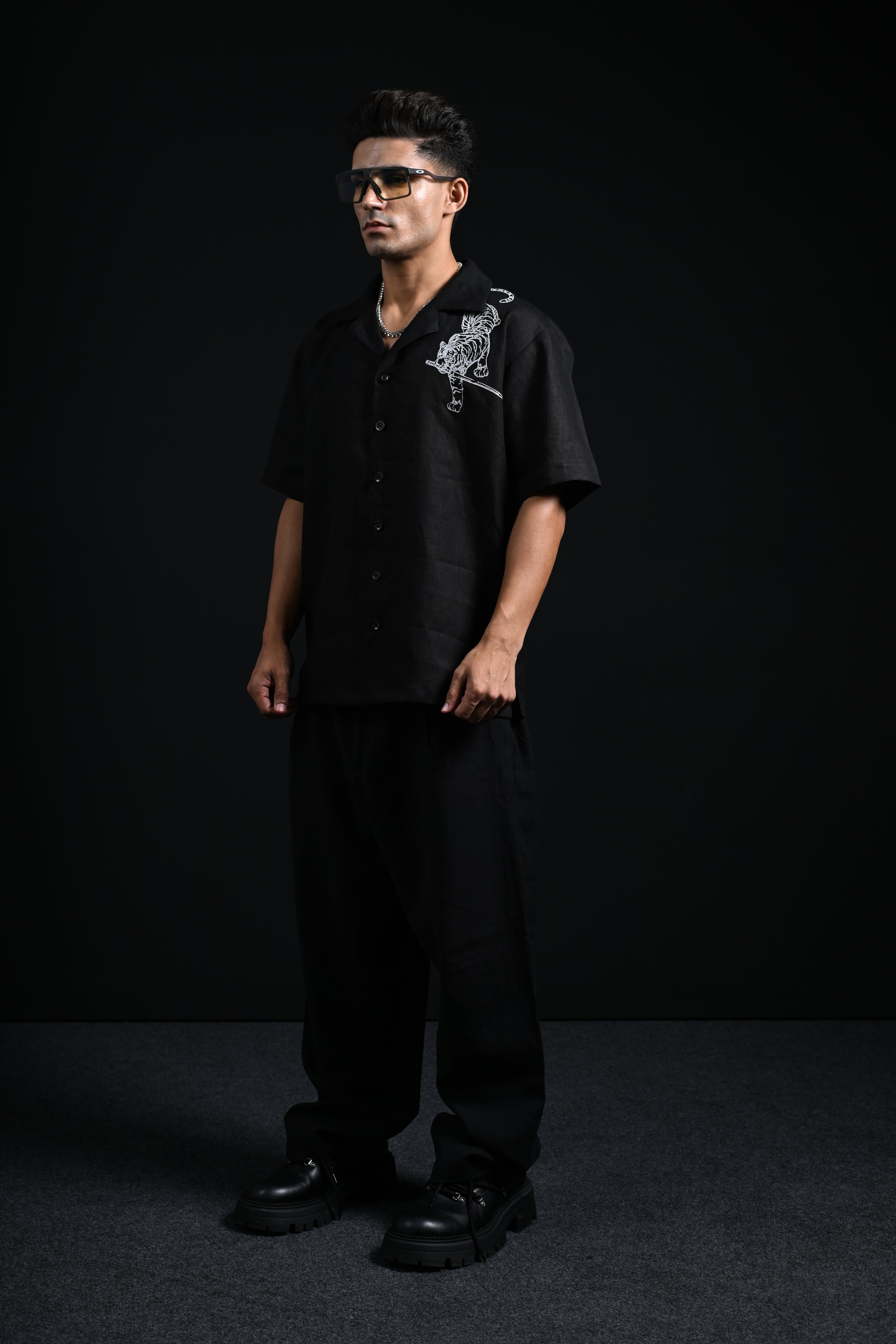 THE TIGER'S BLADE LINEN SHIRT