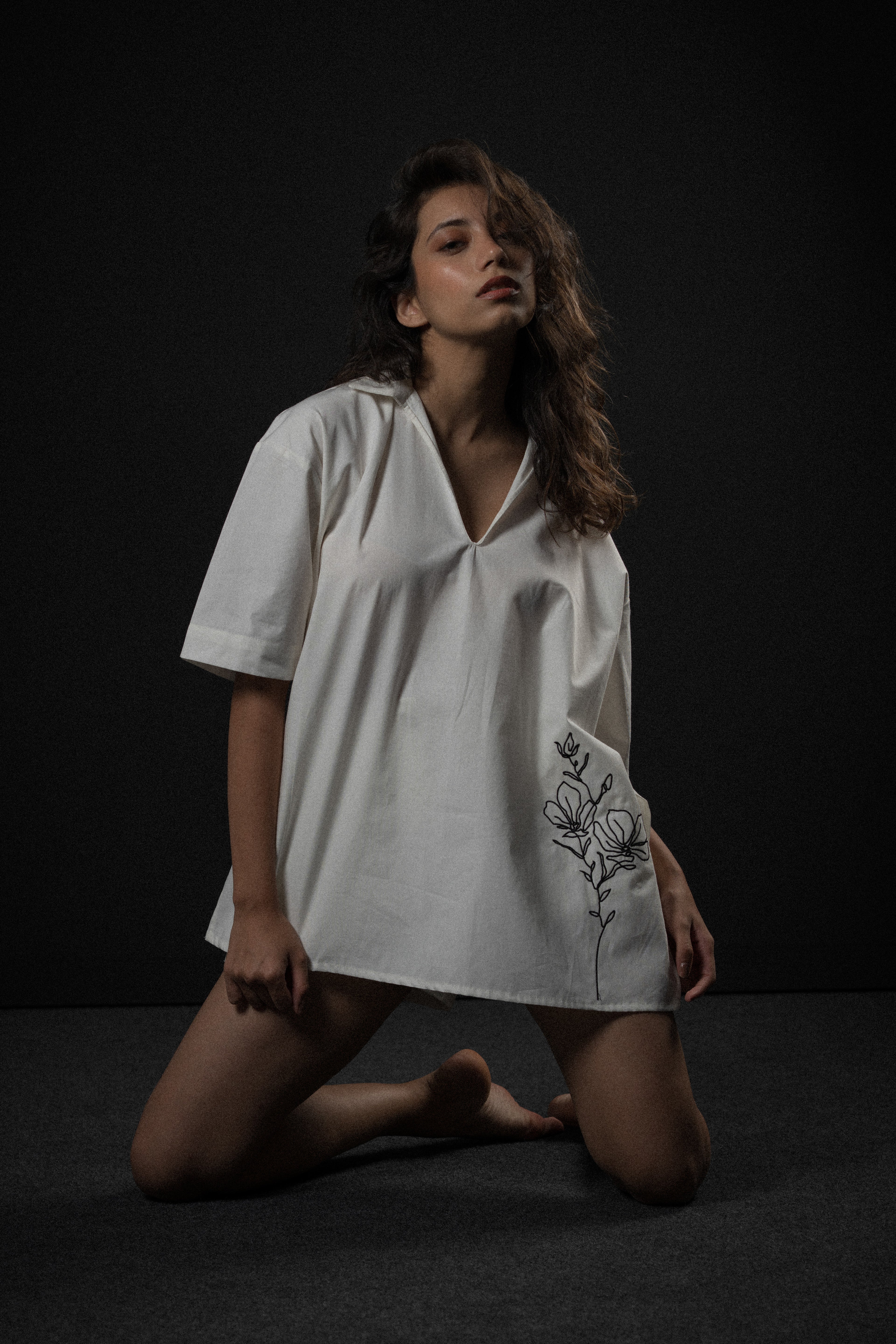 THE ONE LINE EMBROIDERED SHIRT